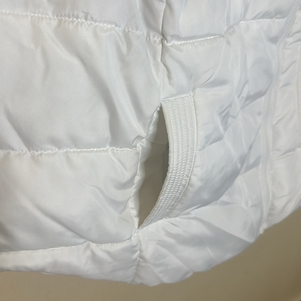 RuffHewn Puffer Vest White Womens Size 1X Side Zipper Closure With Hidden Snaps - Picture 2 of 15